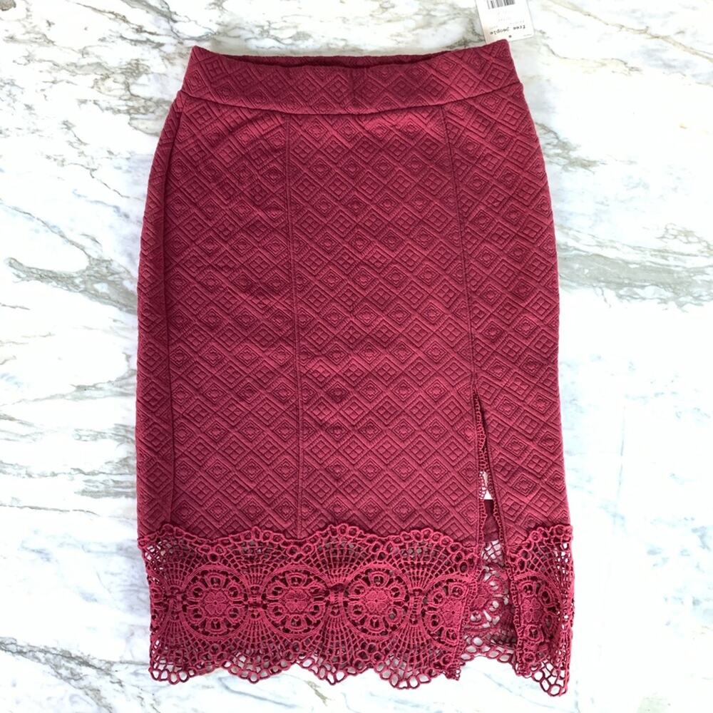 FREE PEOPLE Storyteller Crochet Lace Trim Quilted Pencil Skirt Burgundy Size XS